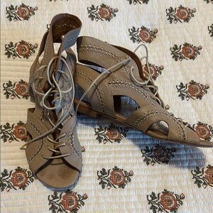 Joie Toledo flat lace up leather sandal size 38.5